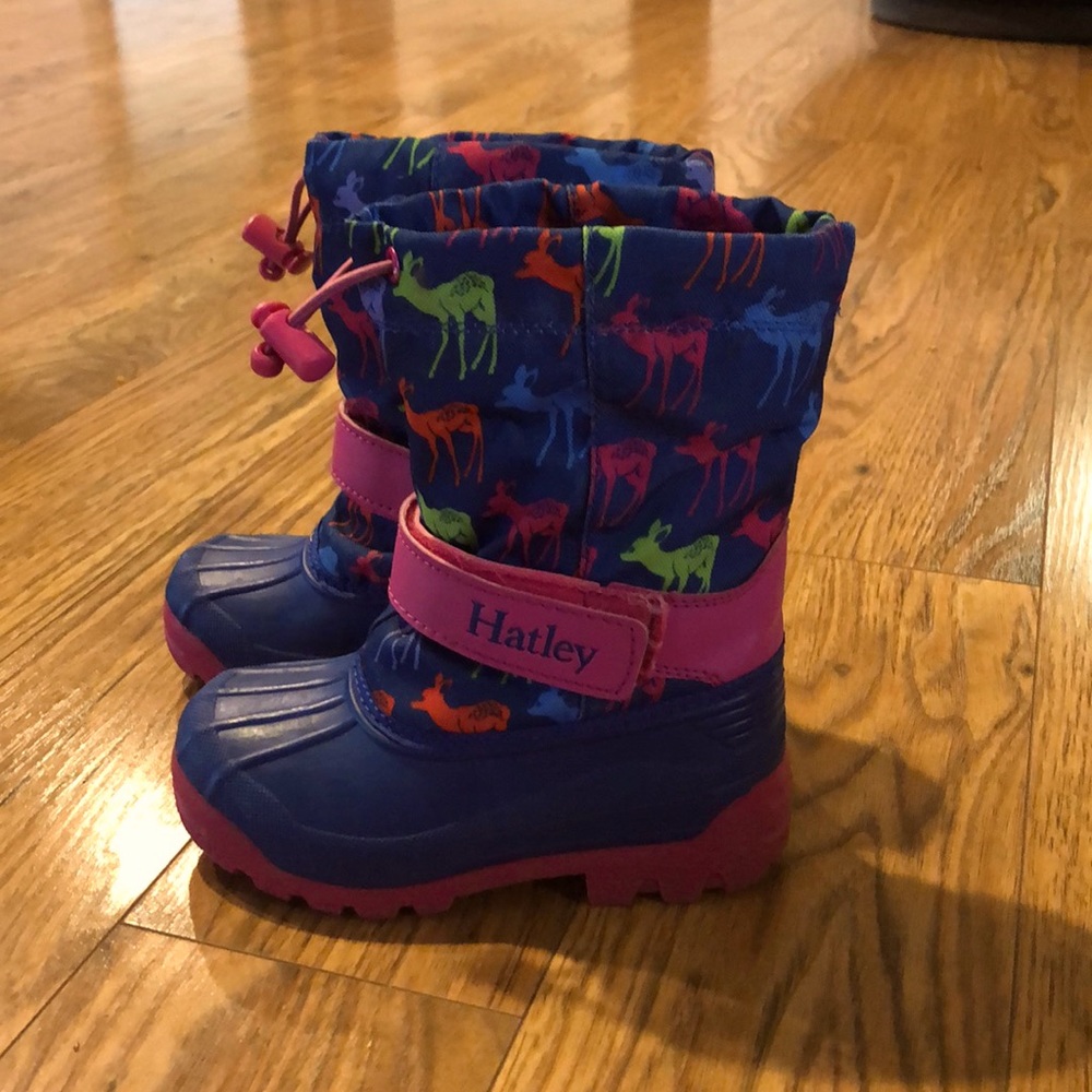 Adorable Hatley snow boots